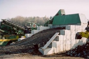 Betonsteine als Rampe oder Umladehilfe