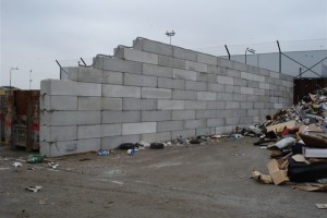 Betontrennsteine für Haus- und Gewerbemüll